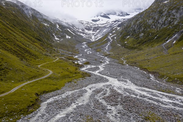 Mountain valley Schlegeisgrund with meandering Schlegeisbach