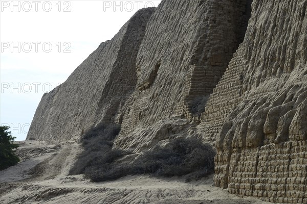 Adobe Brick Pyramid of the Sixin Culture