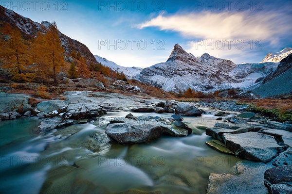 Morning atmosphere at the creek near Ferpecle