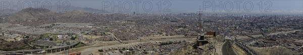 View from the Cerro San Cristobal viewpoint to the capital