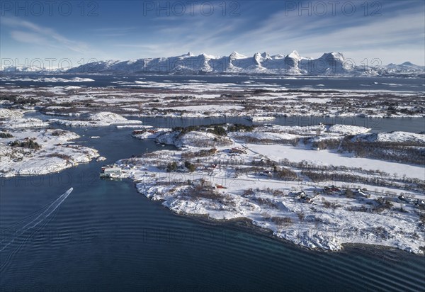 Snowy mountain range Seven Sisters