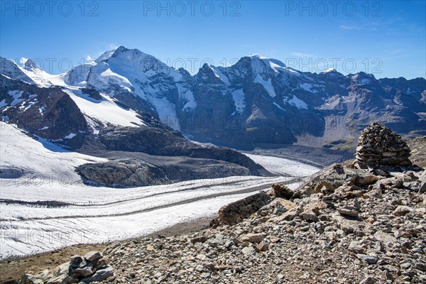 Viewpoint on the Diavolezza with Piz Bernina and Persgletscher