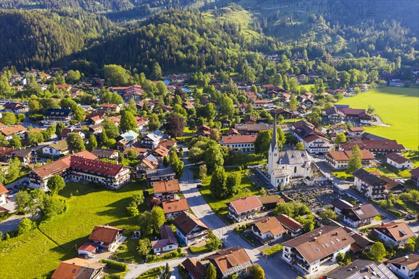 Bayrischzell with parish church St