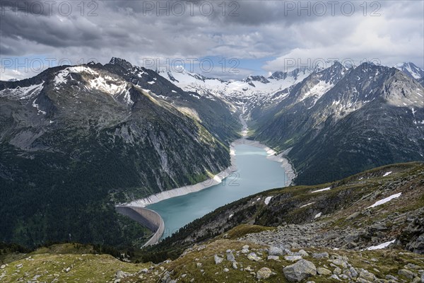 View from the Berliner Hoehenweg to the Schlegeis reservoir