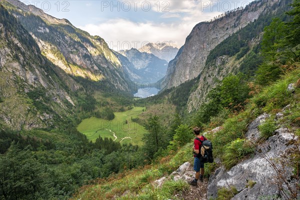 Hiker on the Roethsteig