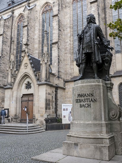 Bach Monument in front of the Thomaskirche