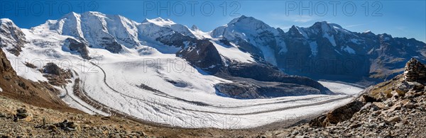 Viewpoint on the Diavolezza with Piz Palue