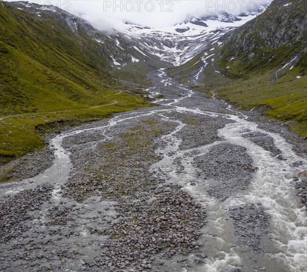 Mountain valley Schlegeisgrund with meandering Schlegeisbach