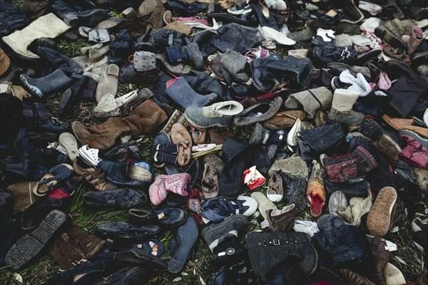 Delivery of old shoes for the inmates of Camp Moria