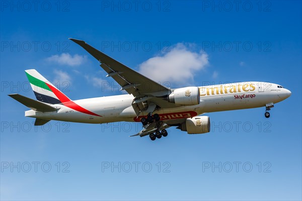 A Boeing 777F aircraft of Emirates SkyCargo with registration mark A6-EFL at Frankfurt Airport