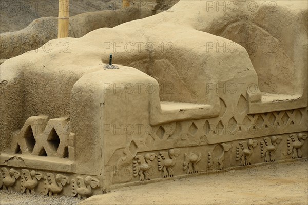 Artistic walls of mud brick