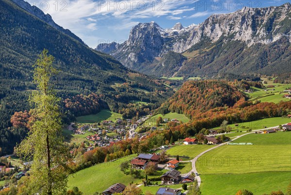 Village overview with Reiteralpe