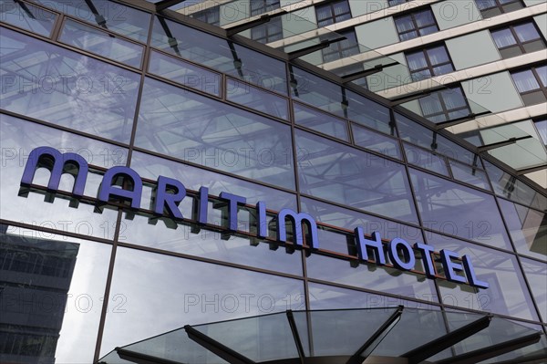 Maritim Hotel lettering on the facade