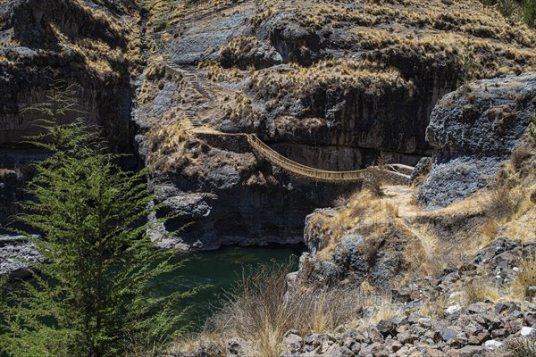 Qu'eswachaka suspension bridge