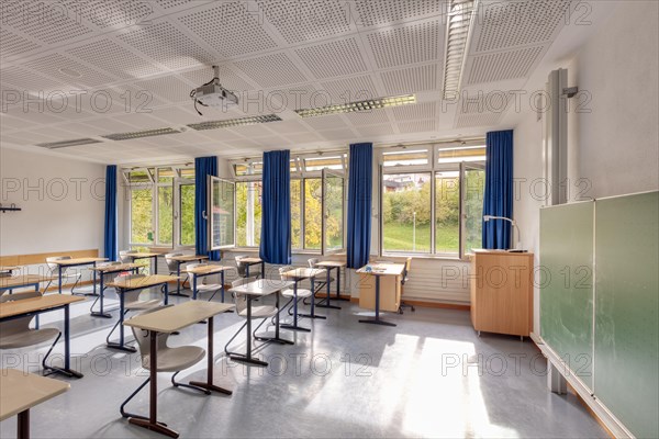 Ventilation in schools