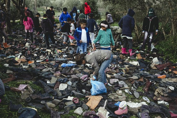 Delivery of old shoes for the inmates of Camp Moria