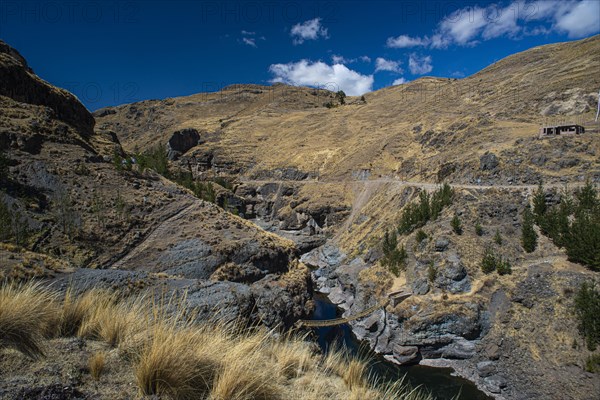 Qu'eswachaka suspension bridge