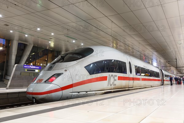 ICE train at the station of Frankfurt Airport