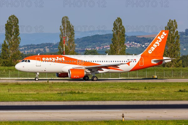 An EasyJet Switzerland Airbus A320 with the registration number HB-JXC at EuroAirport Basel Mulhouse