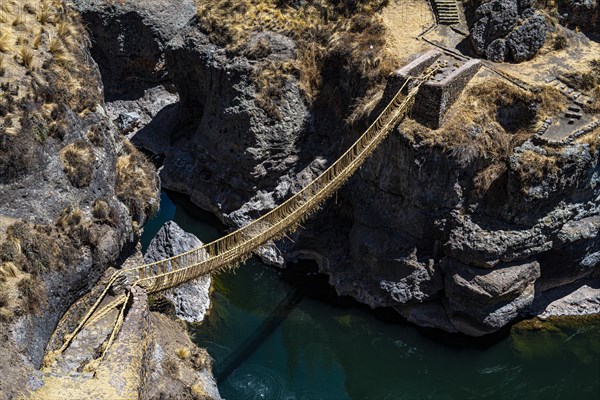 Qu'eswachaka suspension bridge