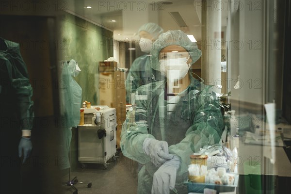 Doctors in front of entering the Covid ward