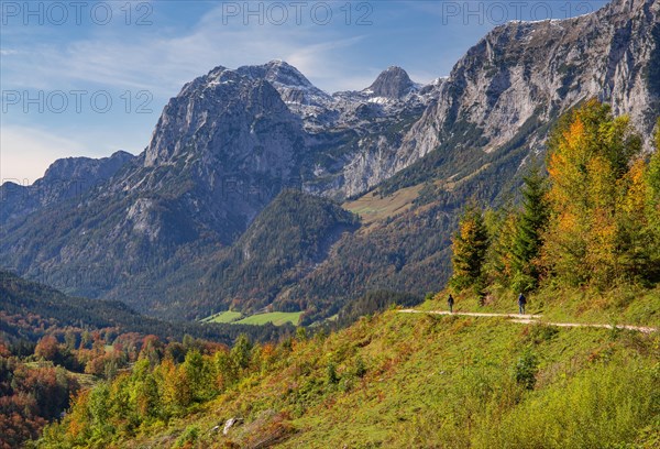 Brine pipeline trail with Reiteralpe