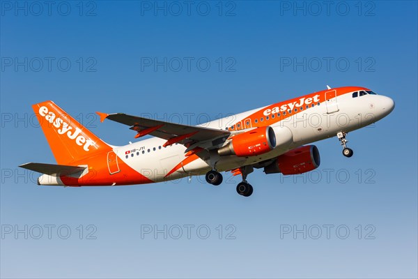 An EasyJet Switzerland Airbus A319 with the registration number HB-JYI at EuroAirport Basel Mulhouse
