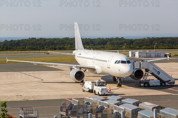 A Sundair Airbus A319 aircraft with registration mark D-ASMF at Paderborn Lippstadt Airport