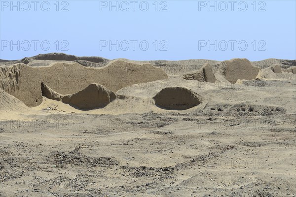 Artistic walls made of mud brick