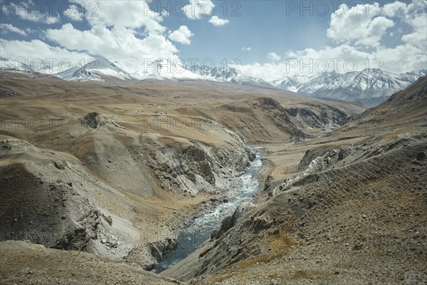 Wachandarja River