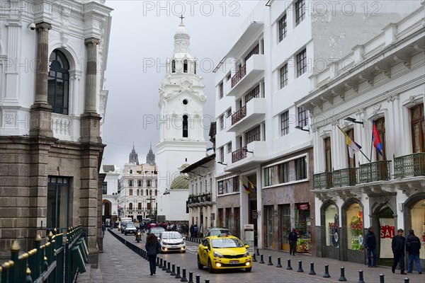 Alley in the old town with the Catedral Metropolitana