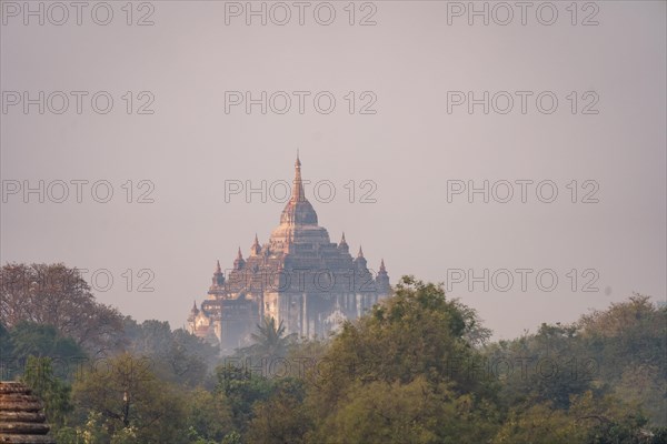 Htilominlo temple from a distance