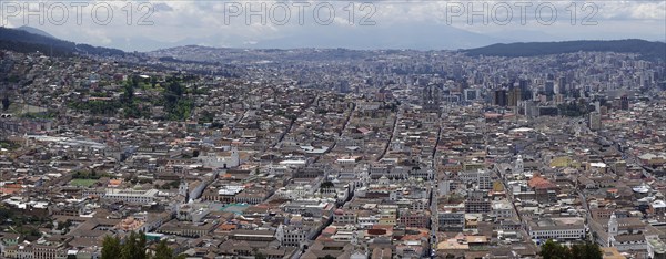 View over the capital from the viewpoint Mirador de Panecillo
