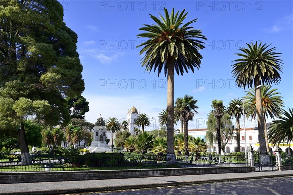 Parque Vicente Leon with its monument