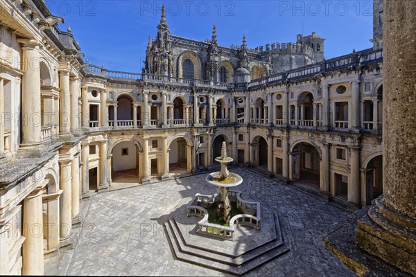 Main cloister and fountain
