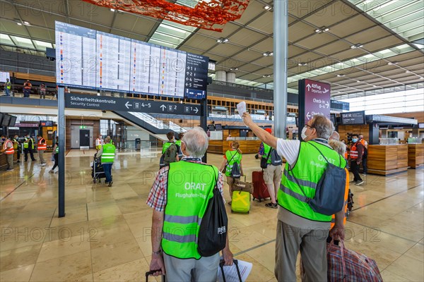 Trial operation in the departure hall in Terminal 1 of the new Berlin Airport BER