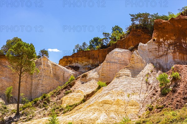 White and red shining ochre rocks