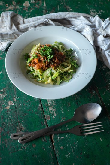 Zucchini pasta with lentils