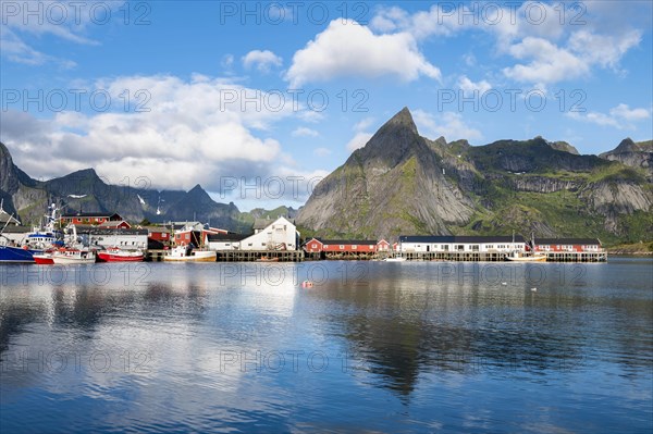 Rorbuer cabins and fishing boats in Hamnoy