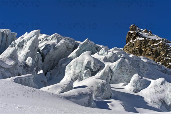 Seracs on the Feegletscher