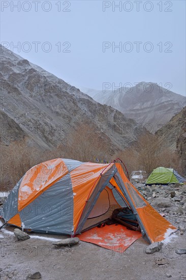 High altitude trekking camp in Hemis national park