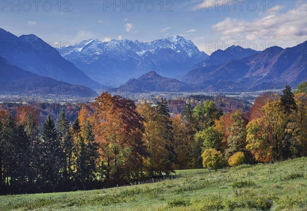 Autumn landscape above the Murnauer moss with Zugspitze group near Hagen