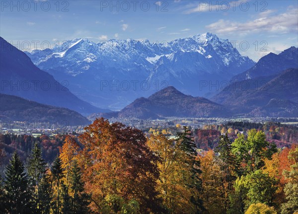 Autumn landscape above the Murnauer moss with Zugspitze group near Hagen