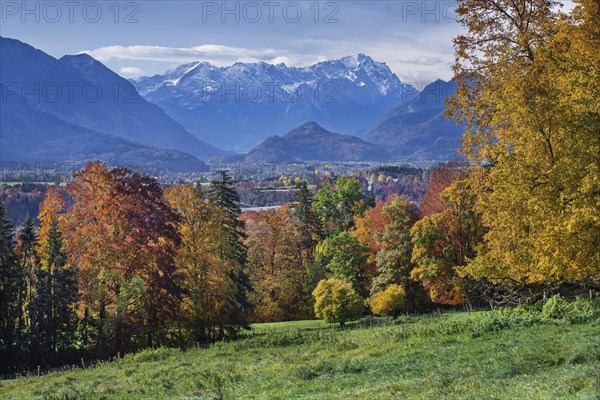 Autumn landscape above the Murnauer moss with Zugspitze group near Hagen