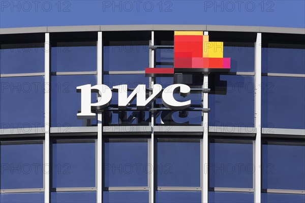 Logo of the auditing company PricewaterhouseCoopers