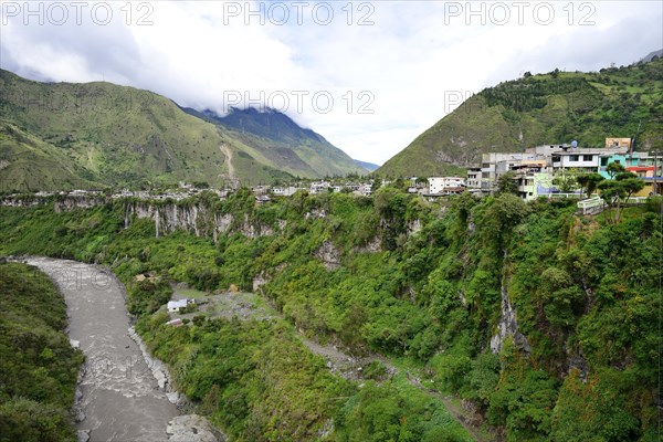 Rio Pastaza river valley