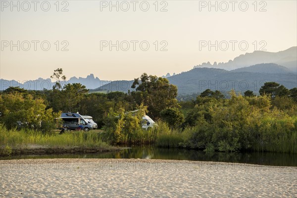 Motorhomes on the river in front of Bergen