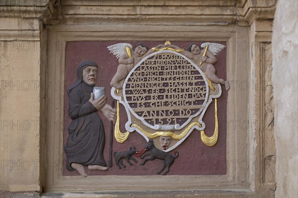 Painted relief on the facade of the Tempelhaus