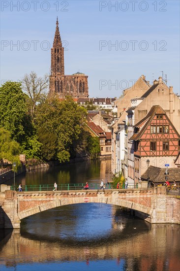 Bridge over the L'Ill in the tanner quarter La Petite France