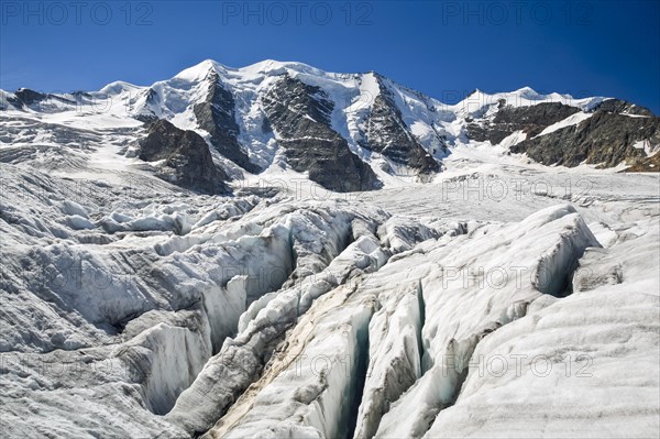 Pers glacier with view of Piz Palue